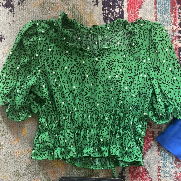 2 tops - 1 dress - 1 wallet - 3 glasses case - Picture 2 of 7